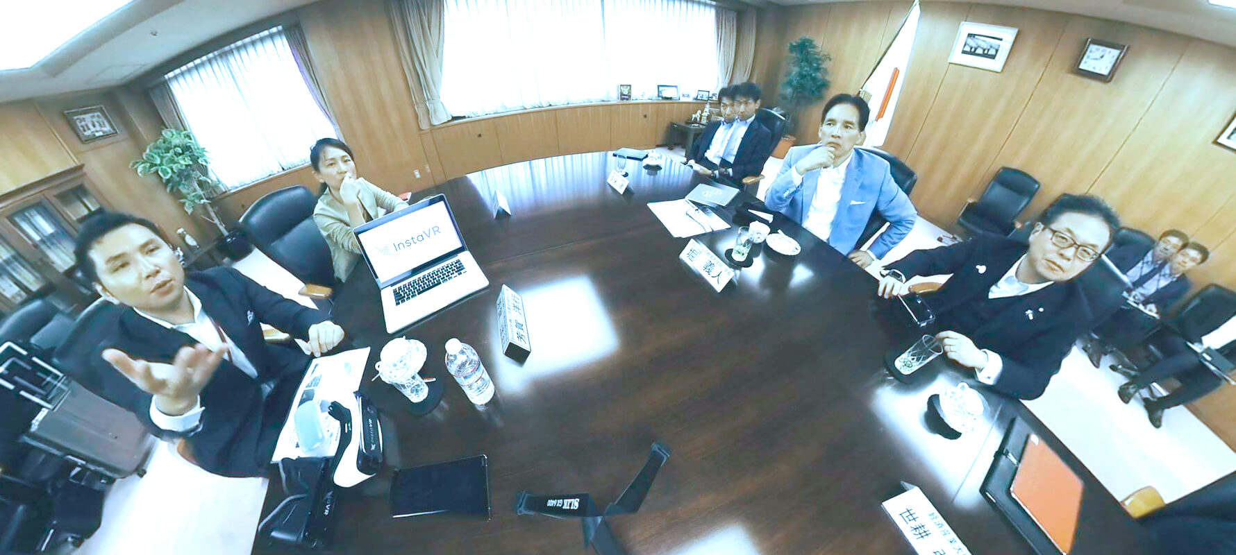 InstaVR代表の芳賀が、経済産業大臣 世耕弘成氏の意見交換会に参加!