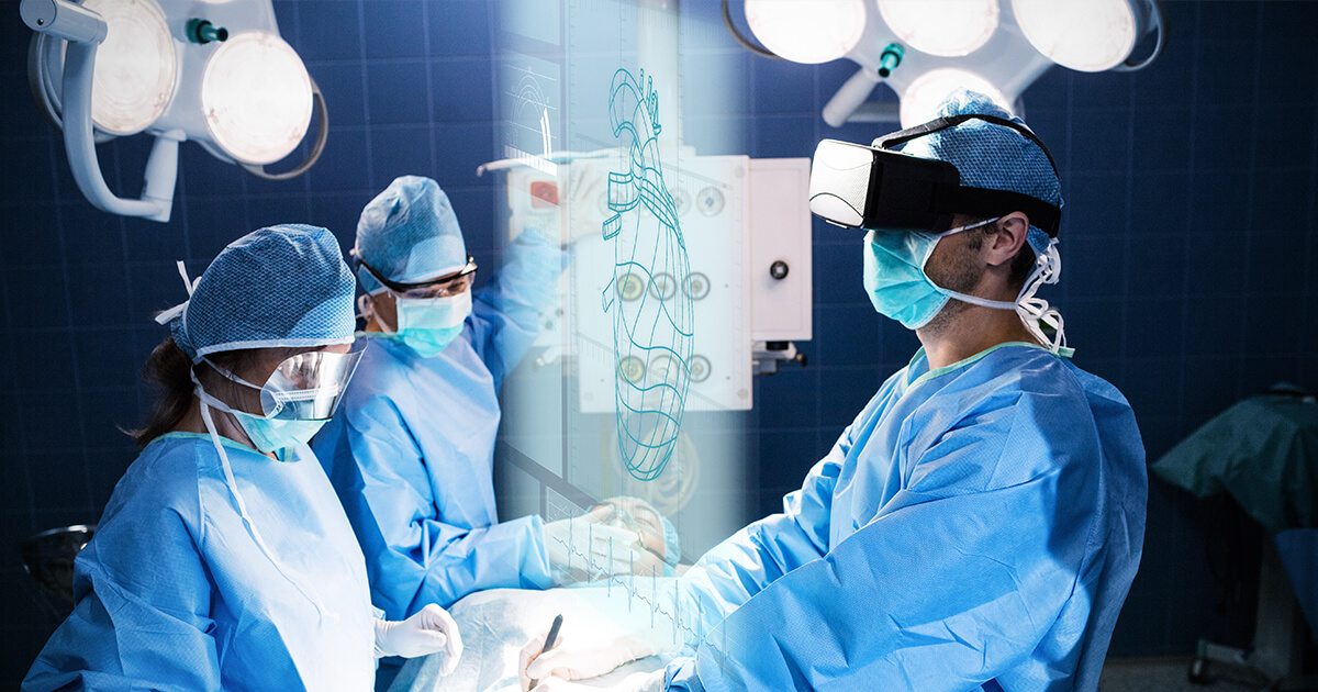 VRで手術の実習をする男性